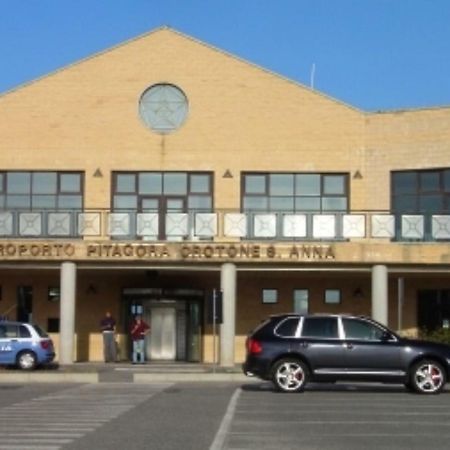 L'Isola Di Gaia Bed & Breakfast Crotone Bagian luar foto