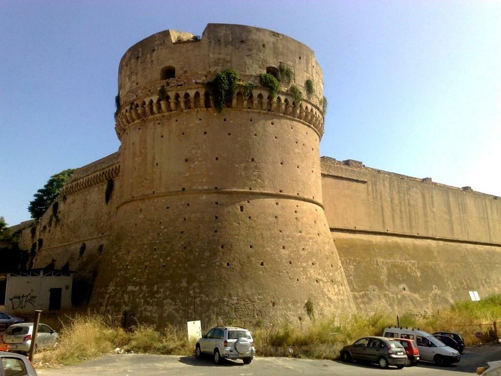 L'Isola Di Gaia Bed & Breakfast Crotone Bagian luar foto