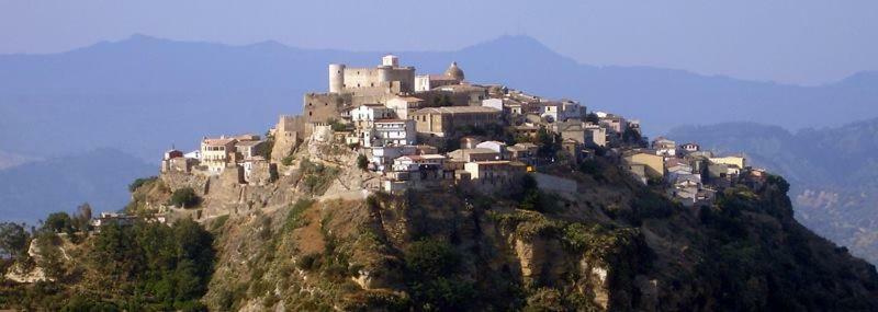 L'Isola Di Gaia Bed & Breakfast Crotone Bagian luar foto